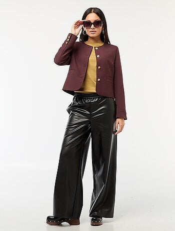 Veste courte à boutons dorés