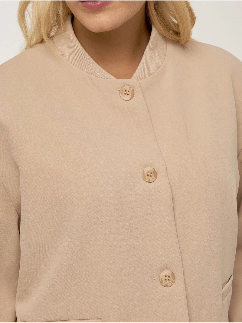 Veste courte à double poche et col universitaire Beige naturel - Kiabi