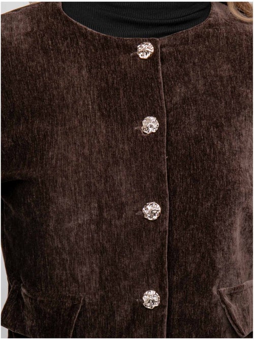 Veste courte effet velours boutons bijoux uxelle - Kiabi Veste courte effet velours boutons bijoux uxelle - Kiabi