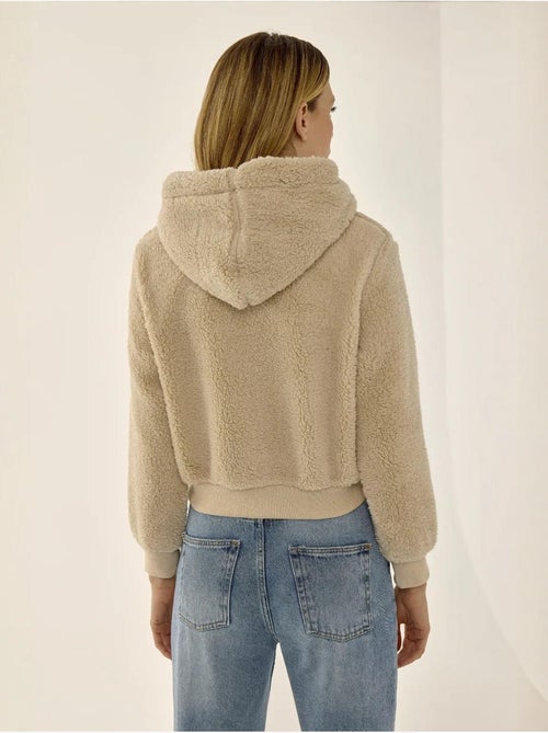 Veste courte en peluche avec col zippé - Kiabi