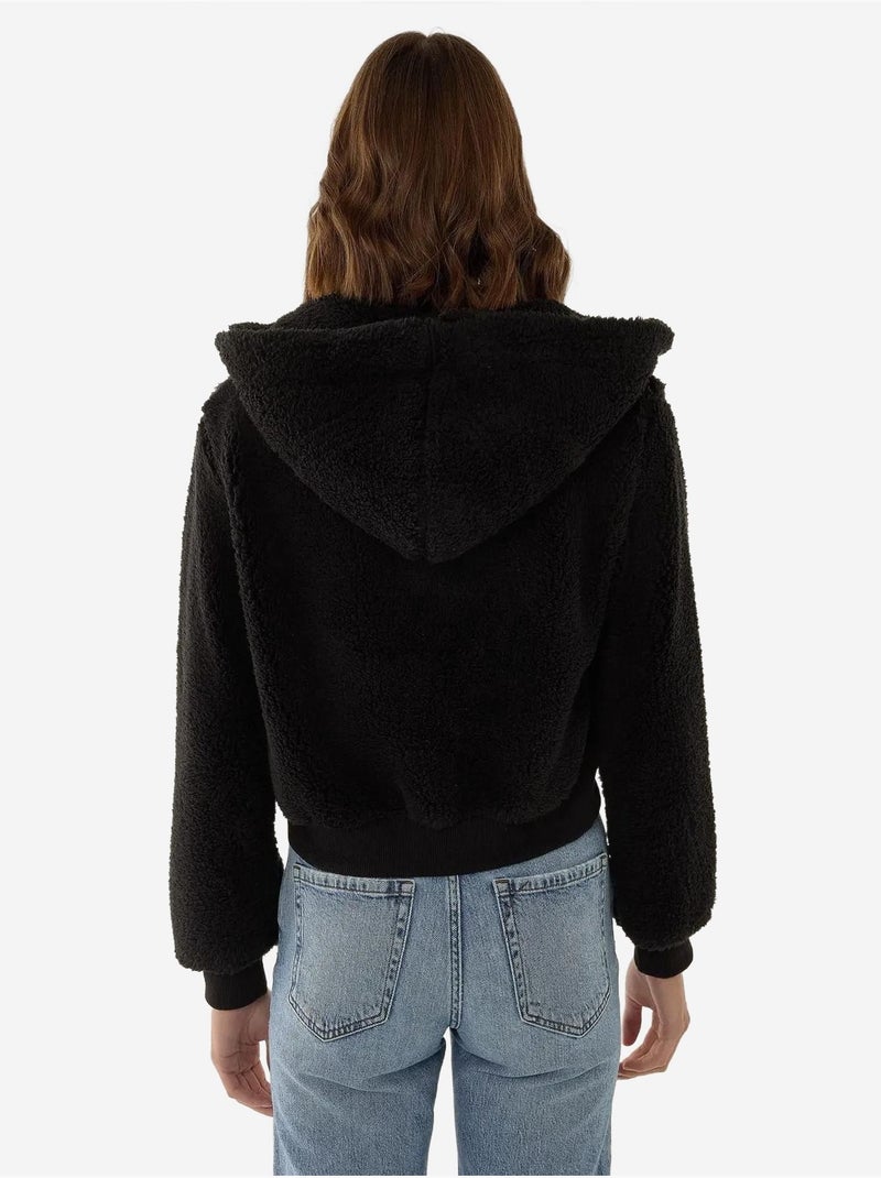Veste courte en peluche avec col zippé Noir - Kiabi