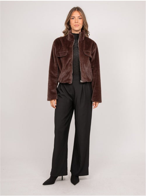 Veste courte fausse fourrure zippée ulola - Kiabi Veste courte fausse fourrure zippée ulola - Kiabi