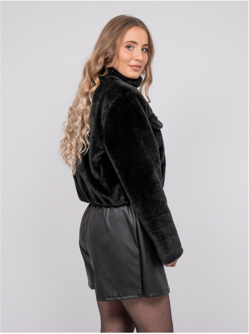 Veste courte fausse fourrure zippée ulola - Kiabi Veste courte fausse fourrure zippée ulola - Kiabi