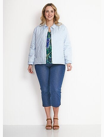 Veste courte matelassée pressionnée