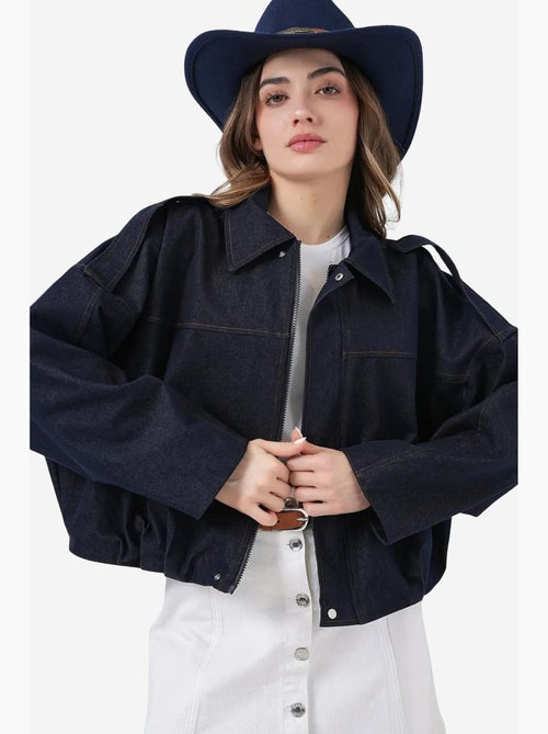 Veste courte oversize avec fermeture éclair et poche bdart - Kiabi Veste courte oversize avec fermeture éclair et poche bdart - Kiabi