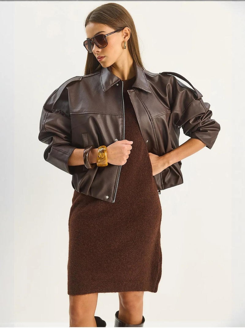 Veste courte oversize en similicuir avec fermeture éclair lucci Marron foncé - Kiabi