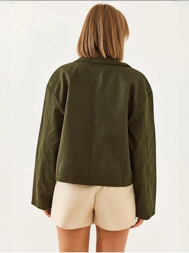 Veste courte tissée brodée à col chemise lucci Kaki - Kiabi
