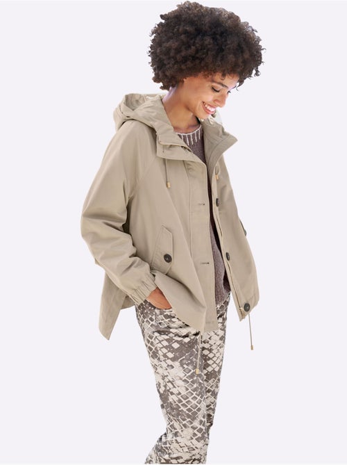 Veste De Mi-saison Style Parka Très Moderne - Taille Standard - Helline - Kiabi Veste De Mi-saison Style Parka Très Moderne - Taille Standard - Helline - Kiabi