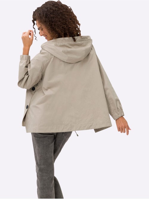 Veste De Mi-saison Style Parka Très Moderne - Taille Standard - Helline - Kiabi Veste De Mi-saison Style Parka Très Moderne - Taille Standard - Helline - Kiabi