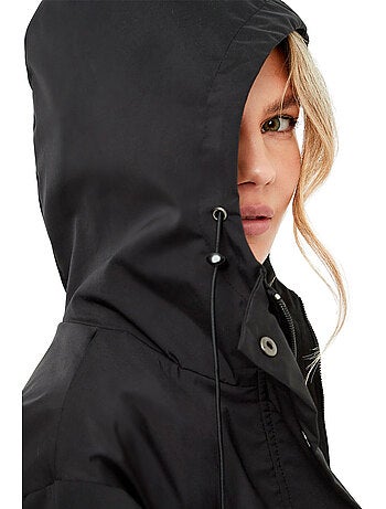 Veste de sport coupe-vent à capuche st8