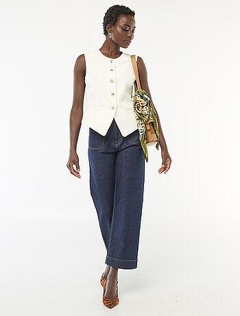 Veste de tailleur avec boutons dorés