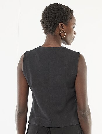 Veste de tailleur avec boutons dorés