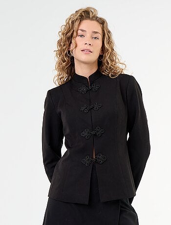 Veste de tailleur détail de fermeture mandarin