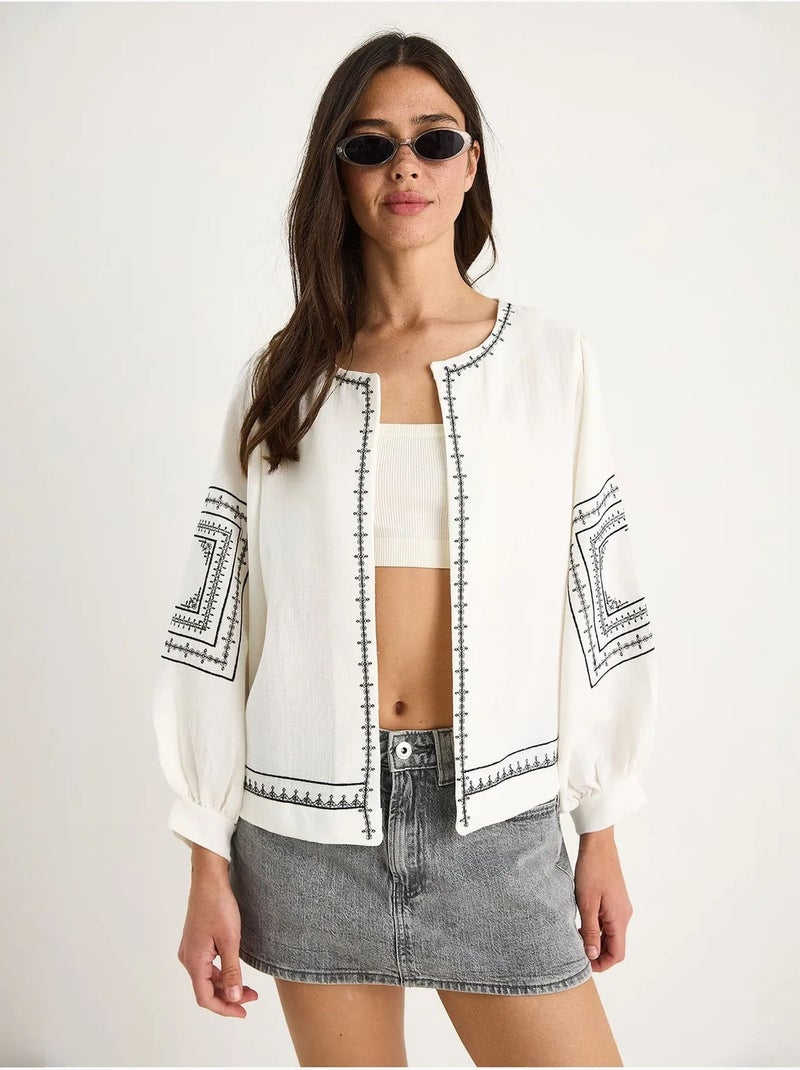 Veste décontractée à col rond brodée lucci Blanc - Kiabi