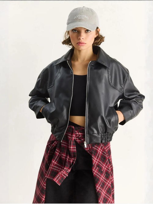 Veste décontractée en similicuir avec fermeture éclair et poches lucci - Kiabi Veste décontractée en similicuir avec fermeture éclair et poches lucci - Kiabi