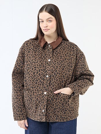 Veste denim courte à motif léopard