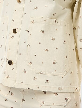 Veste denim courte avec 2 poches plaquées