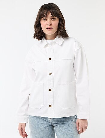 Veste denim courte avec 2 poches plaquées