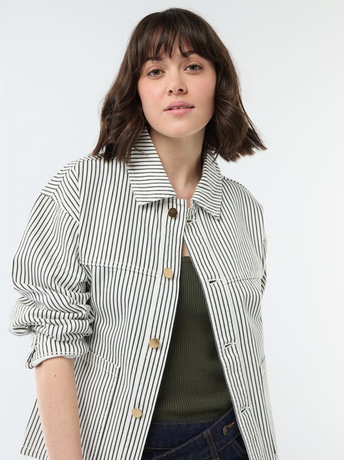 Veste denim courte avec 2 poches plaquées - Kiabi