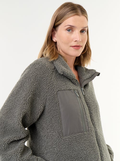 Veste effet moutonné de maternité et portage - Kiabi Veste effet moutonné de maternité et portage - Kiabi