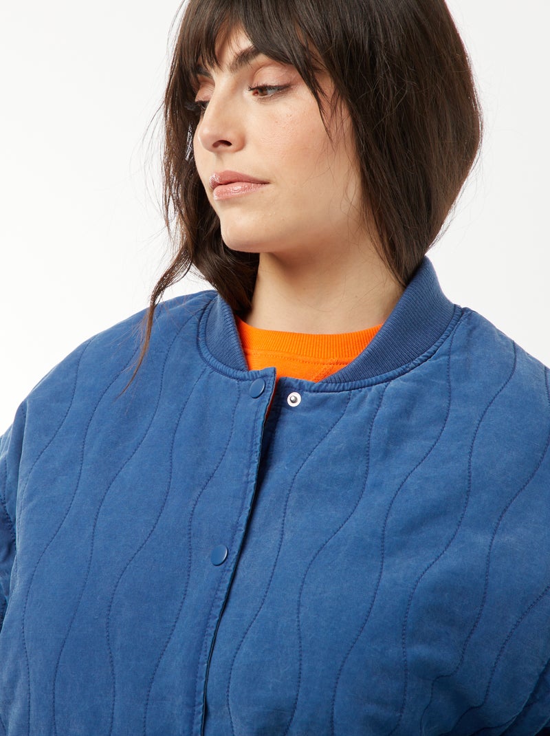 Veste en coton matelassée avec vagues verticales BLEU - Kiabi