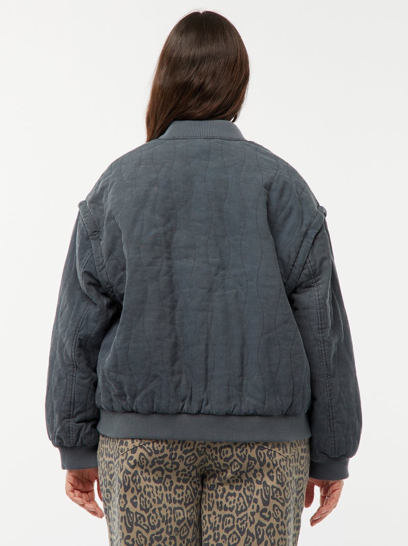 Veste en coton matelassée avec vagues verticales NOIR - Kiabi