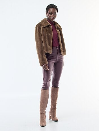 Veste en fausse fourrure à ouverture pressionnée