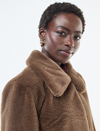 Veste en fausse fourrure à ouverture pressionnée