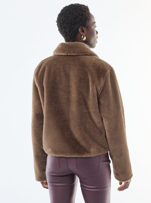 Veste en fausse fourrure à ouverture pressionnée - Kiabi