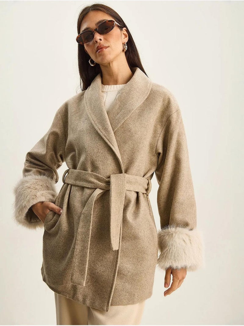 Veste en feutre oversize à col châle et poignets en fausse fourrure lucci Beige argile - Kiabi