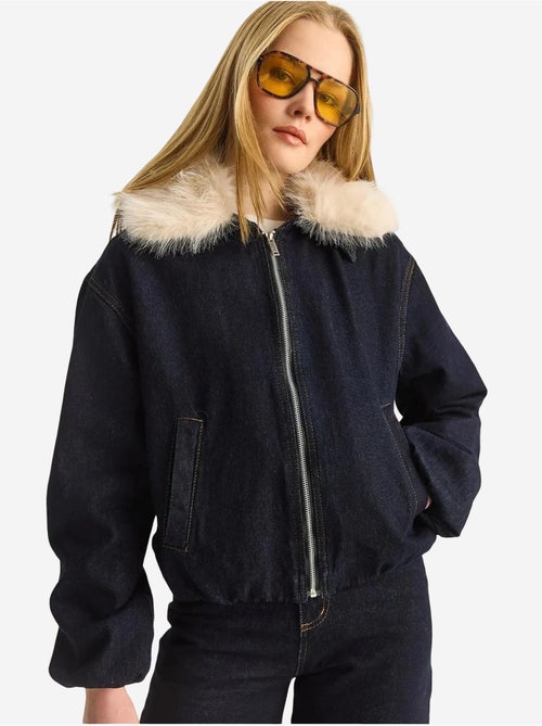 Veste en jean courte avec détails en fausse fourrure lucci - Kiabi Veste en jean courte avec détails en fausse fourrure lucci - Kiabi