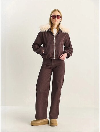 Veste en jean courte lucci avec détails en fausse fourrure