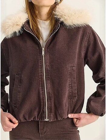 Veste en jean courte lucci avec détails en fausse fourrure