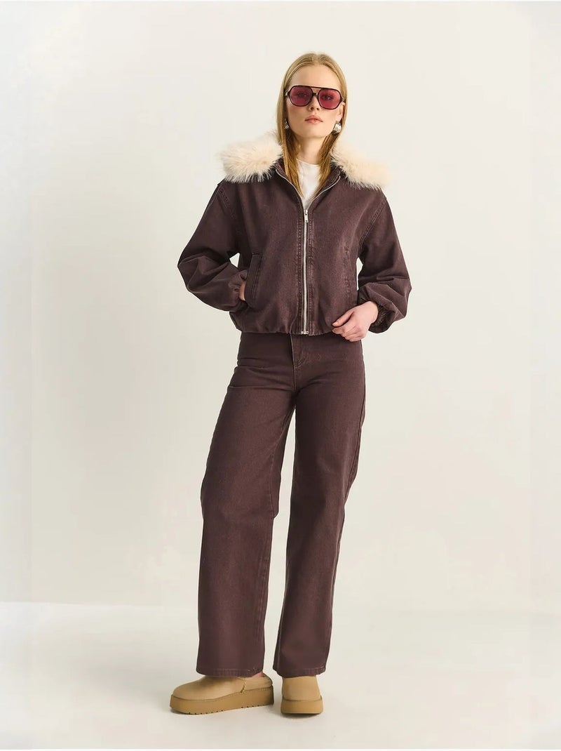 Veste en jean courte lucci avec détails en fausse fourrure Marron foncé - Kiabi