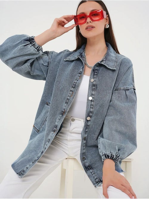 Veste en jean oversize à col chemise bdart - Kiabi Veste en jean oversize à col chemise bdart - Kiabi