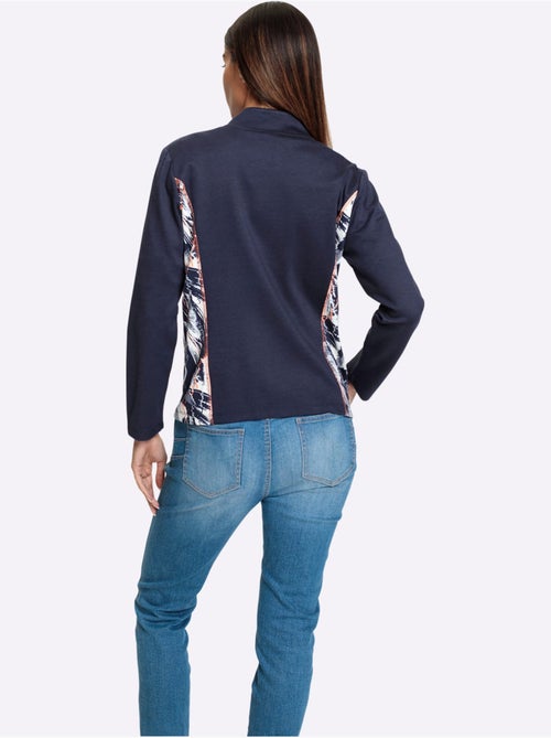 Veste en jersey avec empiècements sur les côtés et manches longues - Taille standard - Helline - Kiabi Veste en jersey avec empiècements sur les côtés et manches longues - Taille standard - Helline - Kiabi