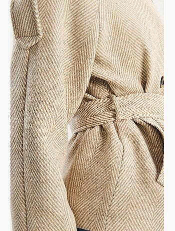 Veste en peluche épaisse, coupe décontractée et fermeture boutonnée lucci