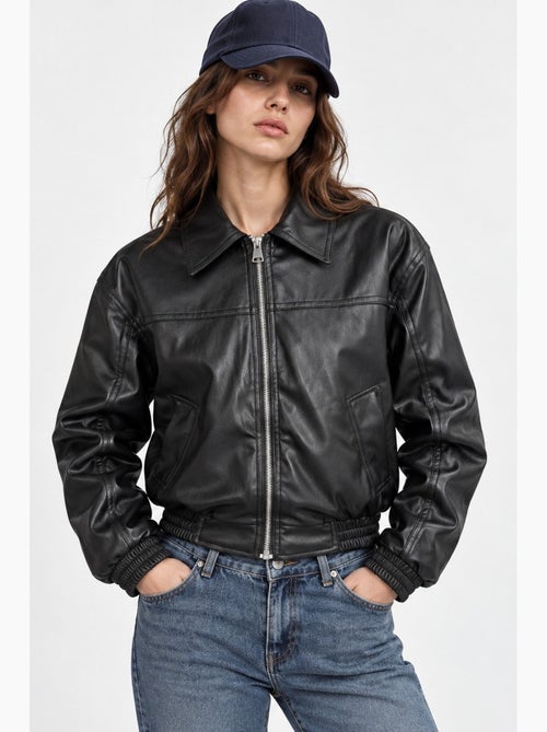 Veste en similicuir hiccup - Kiabi Veste en similicuir hiccup - Kiabi