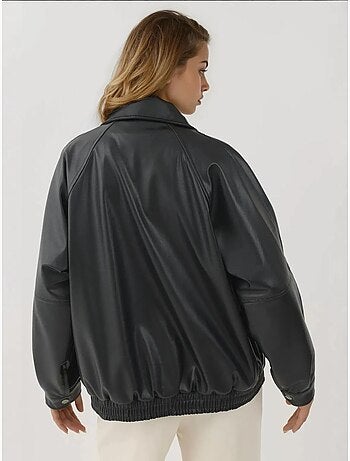 Veste en similicuir surdimensionnée avec poches