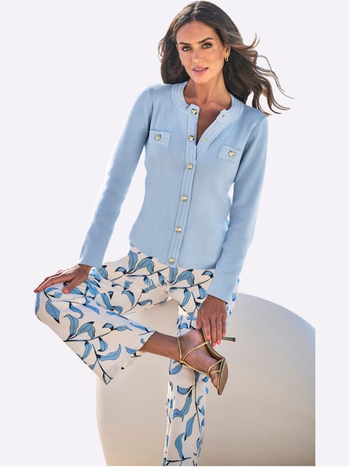 Veste en tricot à col rond avec boutons décoratifs et poches - Taille standard - Helline - Kiabi