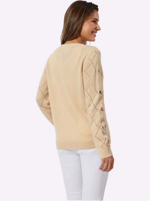 Veste en tricot avec motif losanges et broderies florales - taille standard - moda vilona - Kiabi Veste en tricot avec motif losanges et broderies florales - taille standard - moda vilona - Kiabi