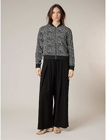 Veste femme fluide et légère, imprimé graphique 'Deeluxe'