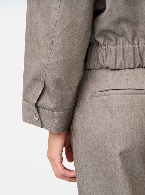 Veste fluide avec ouverture zippée - Kiabi