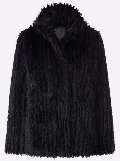 Veste Imitation Fourrure Forme Affinante - Taille Standard - Helline - Kiabi Veste Imitation Fourrure Forme Affinante - Taille Standard - Helline - Kiabi