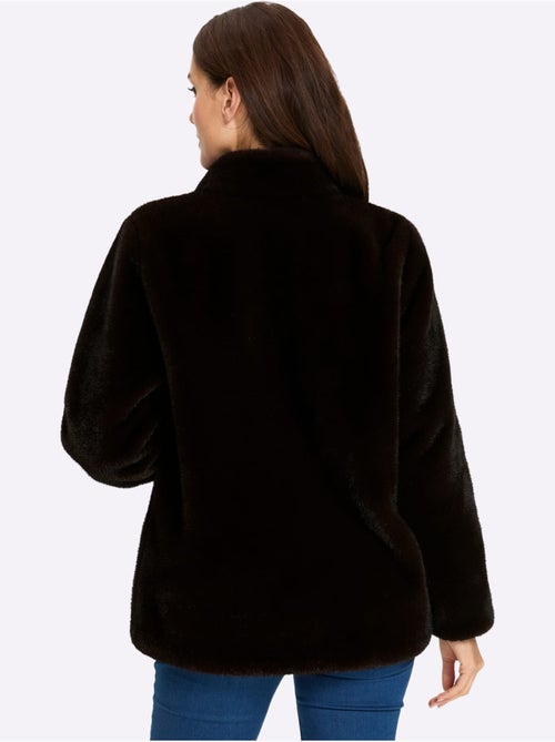 Veste Imitation Fourrure Imitation Fourrure De Qualité - Taille Standard - Helline - Kiabi Veste Imitation Fourrure Imitation Fourrure De Qualité - Taille Standard - Helline - Kiabi