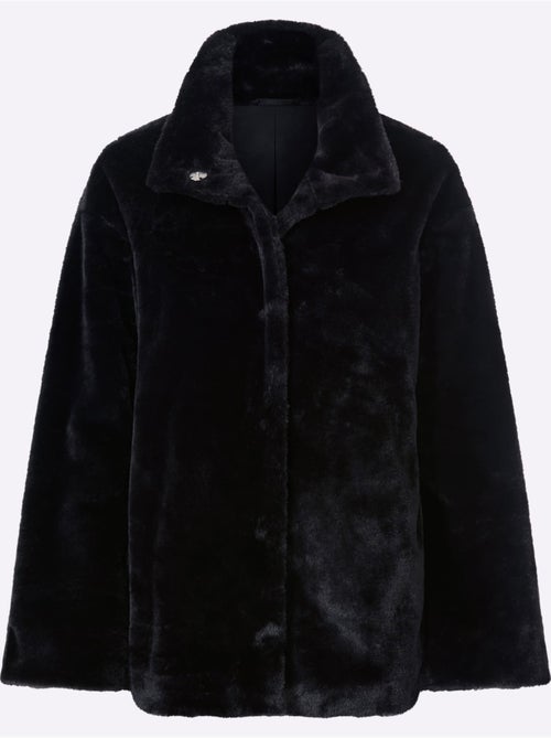 Veste Imitation Fourrure Imitation Fourrure De Qualité - Taille Standard - Helline - Kiabi Veste Imitation Fourrure Imitation Fourrure De Qualité - Taille Standard - Helline - Kiabi