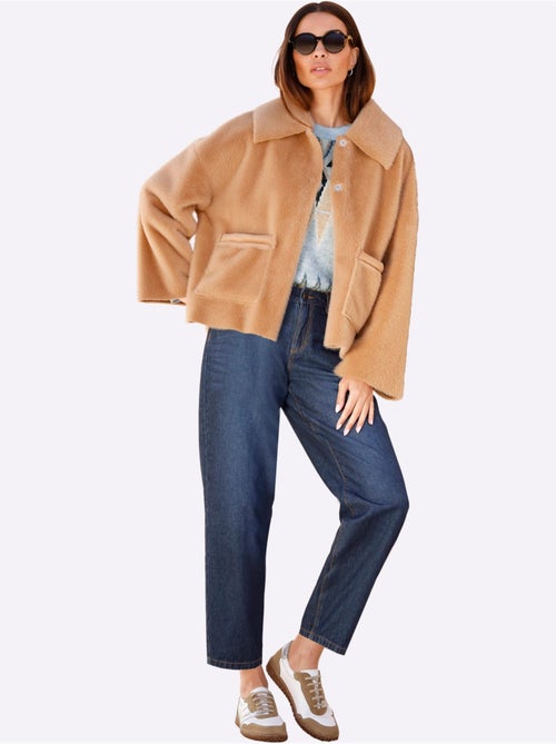 Veste imitation fourrure imitation fourrure douce - taille standard - helline - Kiabi Veste imitation fourrure imitation fourrure douce - taille standard - helline - Kiabi
