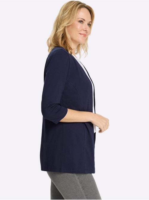 Veste légère à manches 3/4 avec coutures princesse - Taille standard - Moda Vilona - Kiabi Veste légère à manches 3/4 avec coutures princesse - Taille standard - Moda Vilona - Kiabi