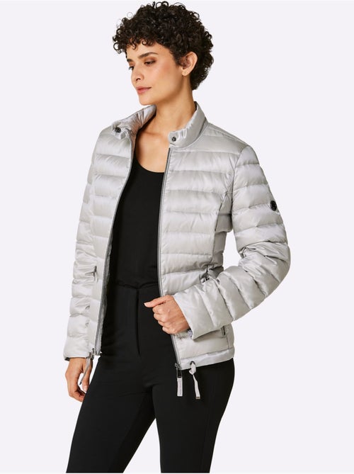 Veste Légère En Duvet Superbe Qualité Légèrement Brillante - Taille Standard - Helline - Kiabi Veste Légère En Duvet Superbe Qualité Légèrement Brillante - Taille Standard - Helline - Kiabi