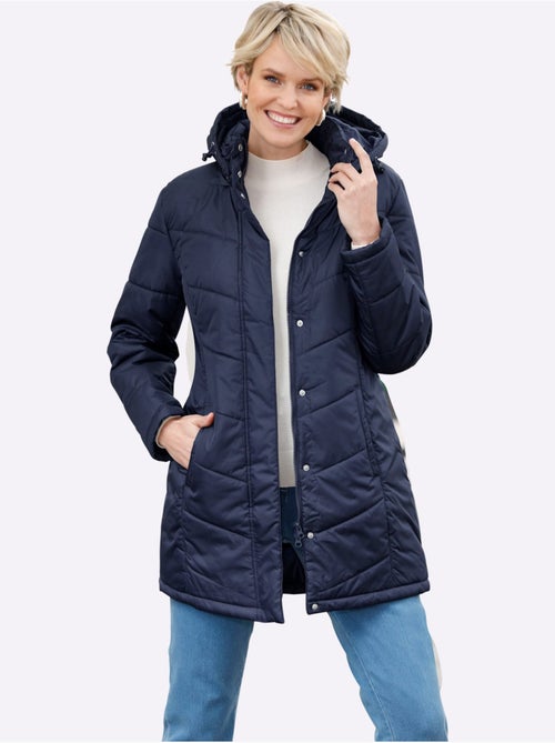 Veste longue à col montant avec capuche amovible et poches pratiques - Taille standard - Moda Vilona - Kiabi Veste longue à col montant avec capuche amovible et poches pratiques - Taille standard - Moda Vilona - Kiabi